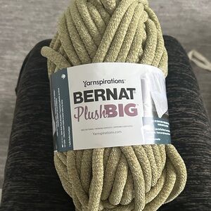 Bernat Plush Big Yarn in khaki